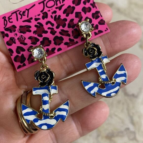 NEW! Betsey Johnson Anchor Nautical Dangle Earrings - Picture 3 of 5